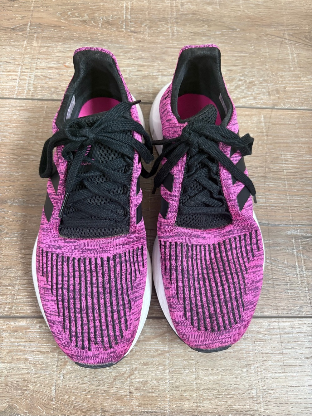 Adidas Swift Run Shock Pink Black Sneakers Size 7